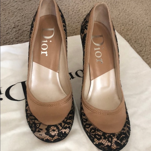 Dior satin and lace pumps - Picture 2 of 8